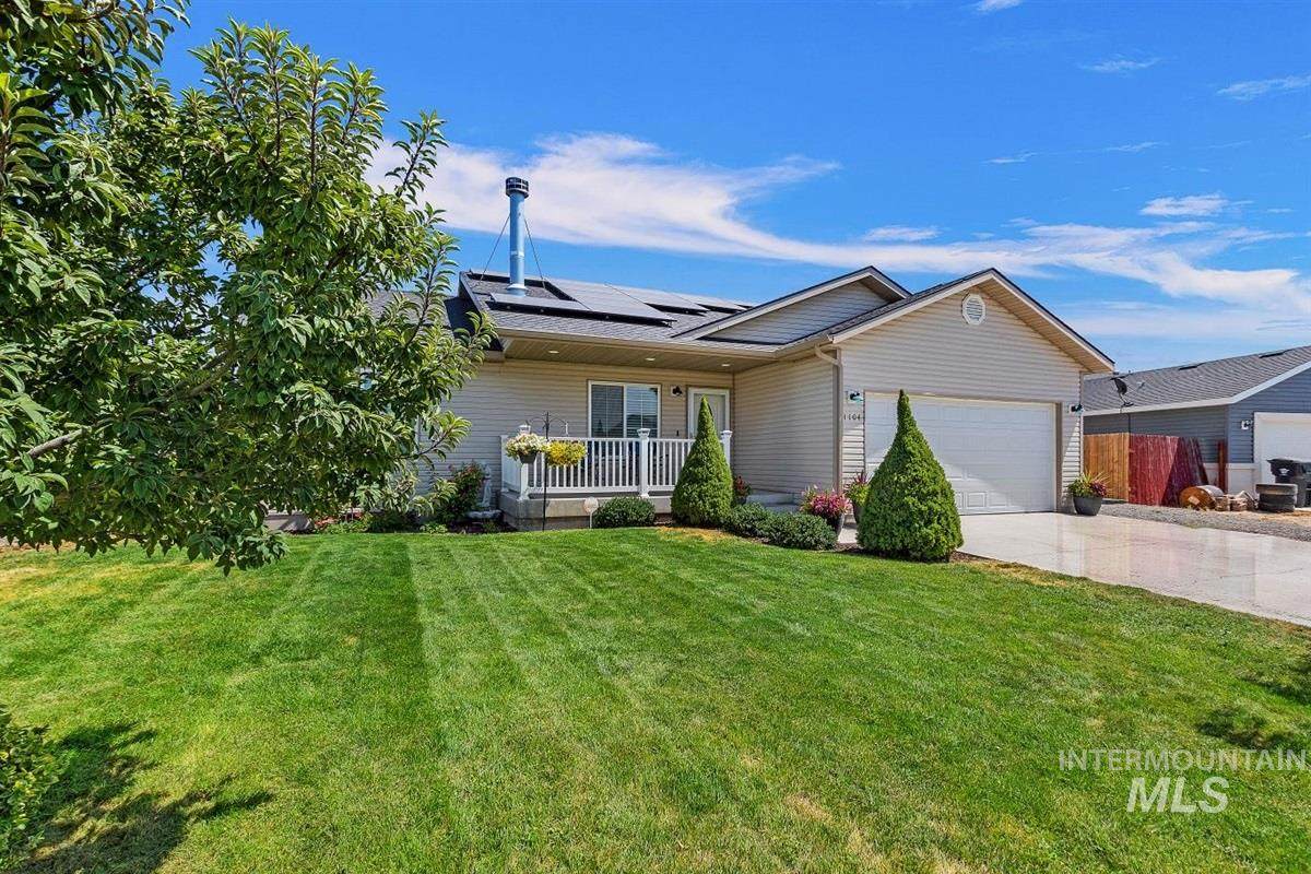 1104 Saddle Dr - Photo 1
