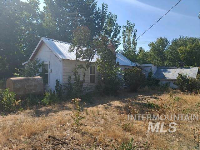 1505 Boise Ave - Photo 1