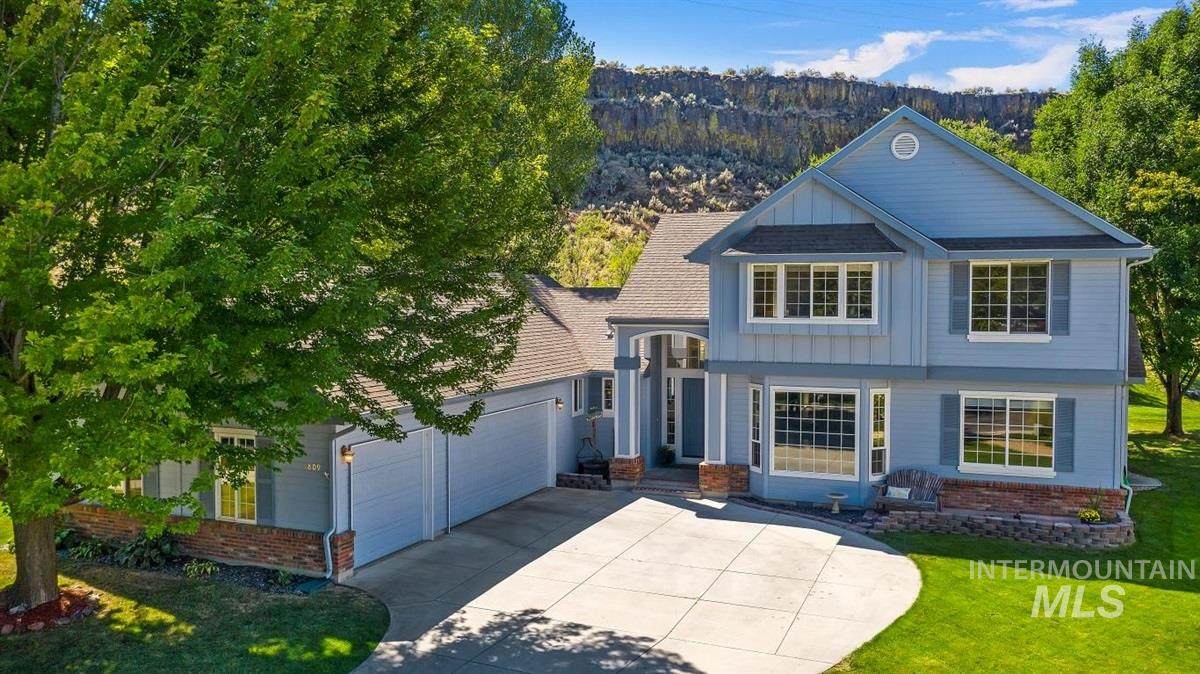 5809 Gateway Dr. - Photo 1