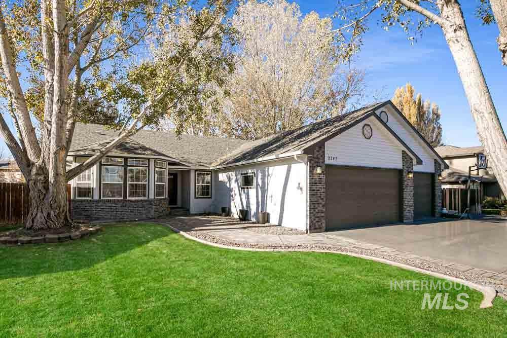 2747 Velvet Falls - Photo 1