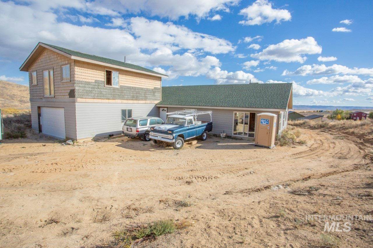 113 Willow Creek - Photo 1