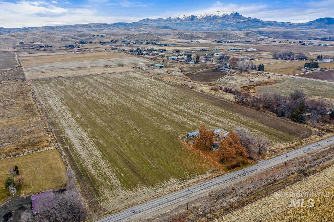 1720 Black Canyon Hwy - Photo 1