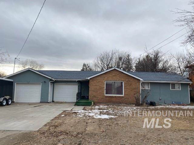 799 Lawrence Ave - Photo 1