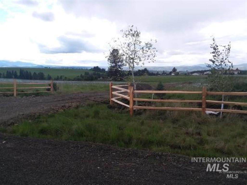 114 Sunset Lane - Photo 1