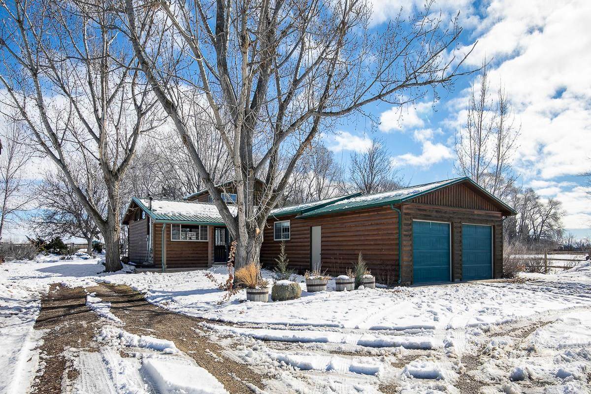 750 Cow Horse Dr - Photo 1