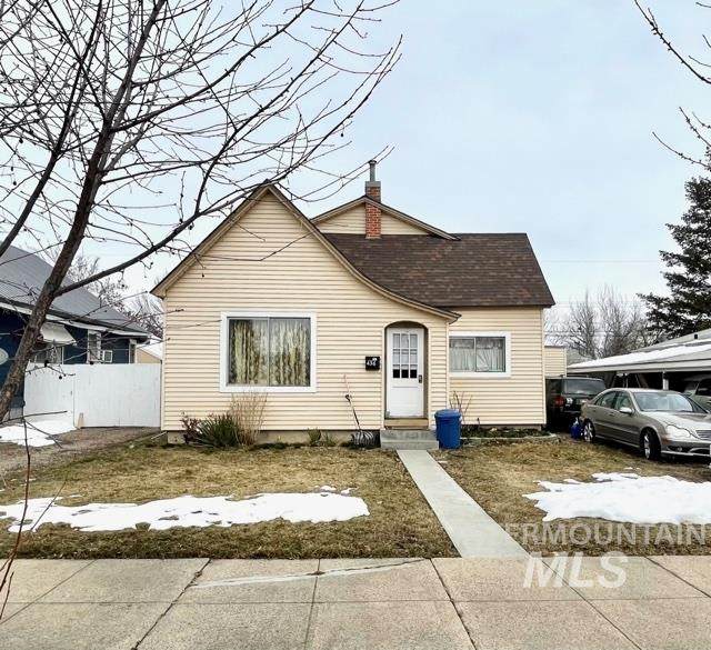 436 Court - Photo 1