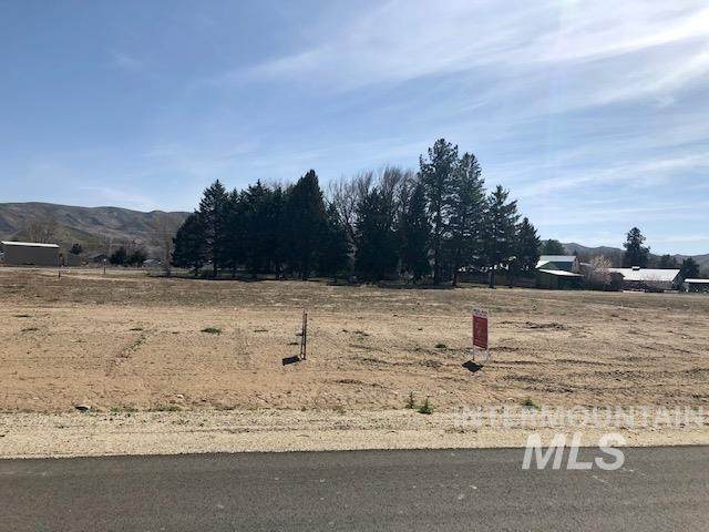 2478 Red Tail Rd - Photo 1