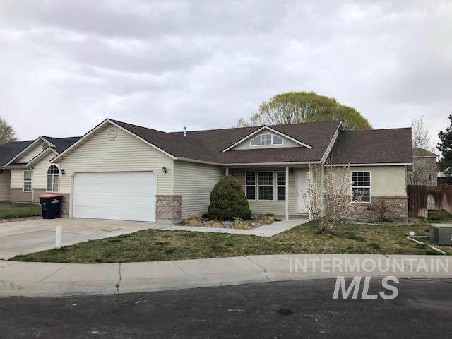 226 Teton St - Photo 1