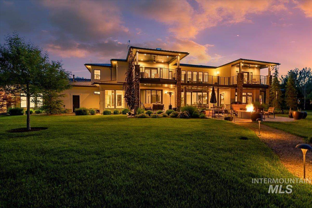 476 Riversedge Lane - Photo 1
