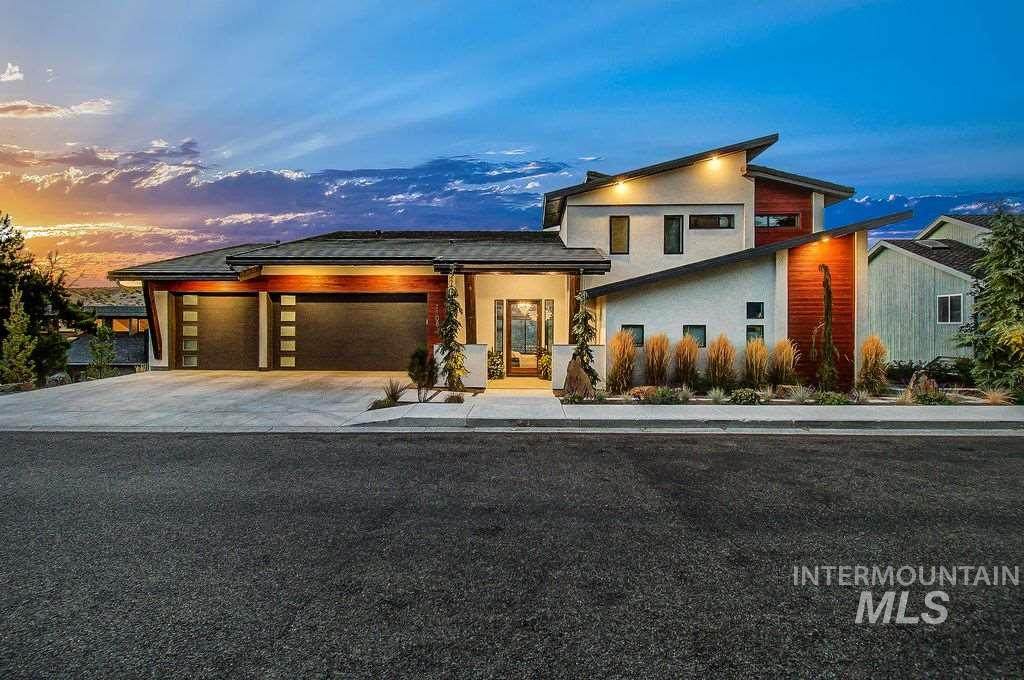 1108 Hearthstone - Photo 1