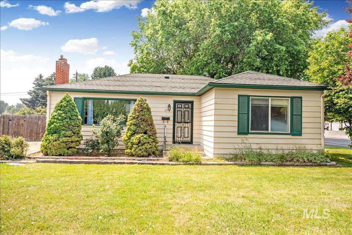 365 Caswell Ave. West - Photo 1