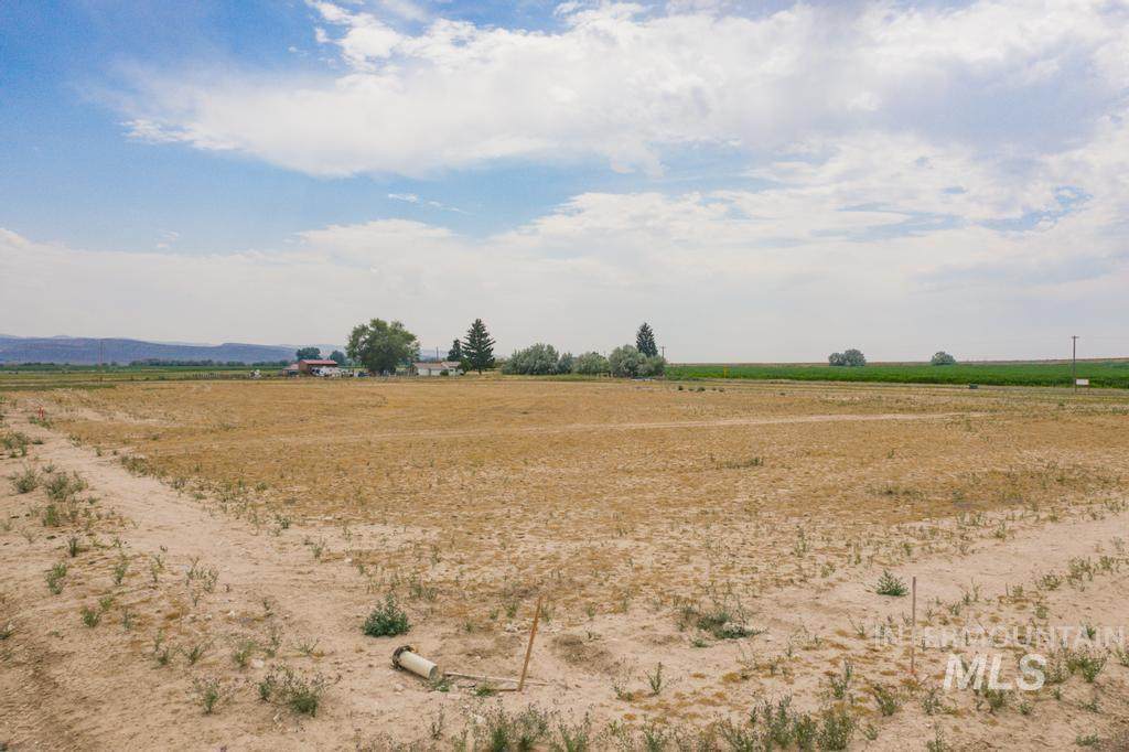 3384 3119 N - Photo 1