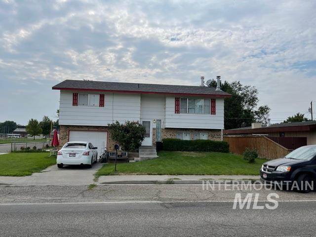 395 14Th. East - Photo 1