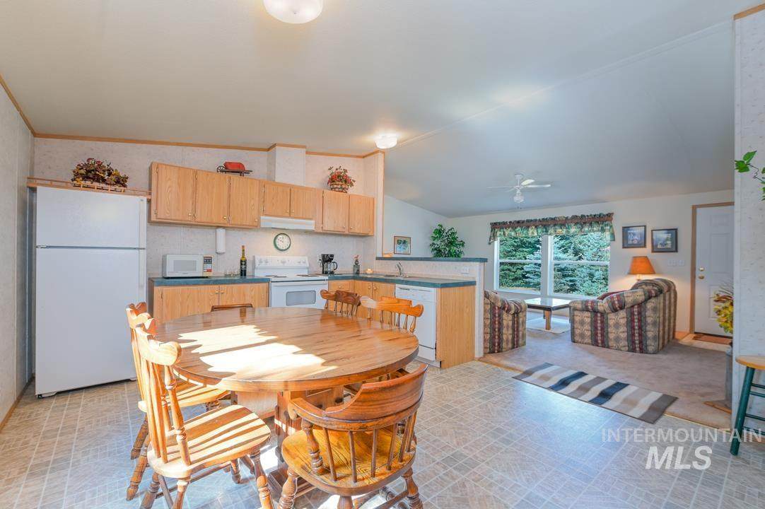 206 Jacks Lane - Photo 1