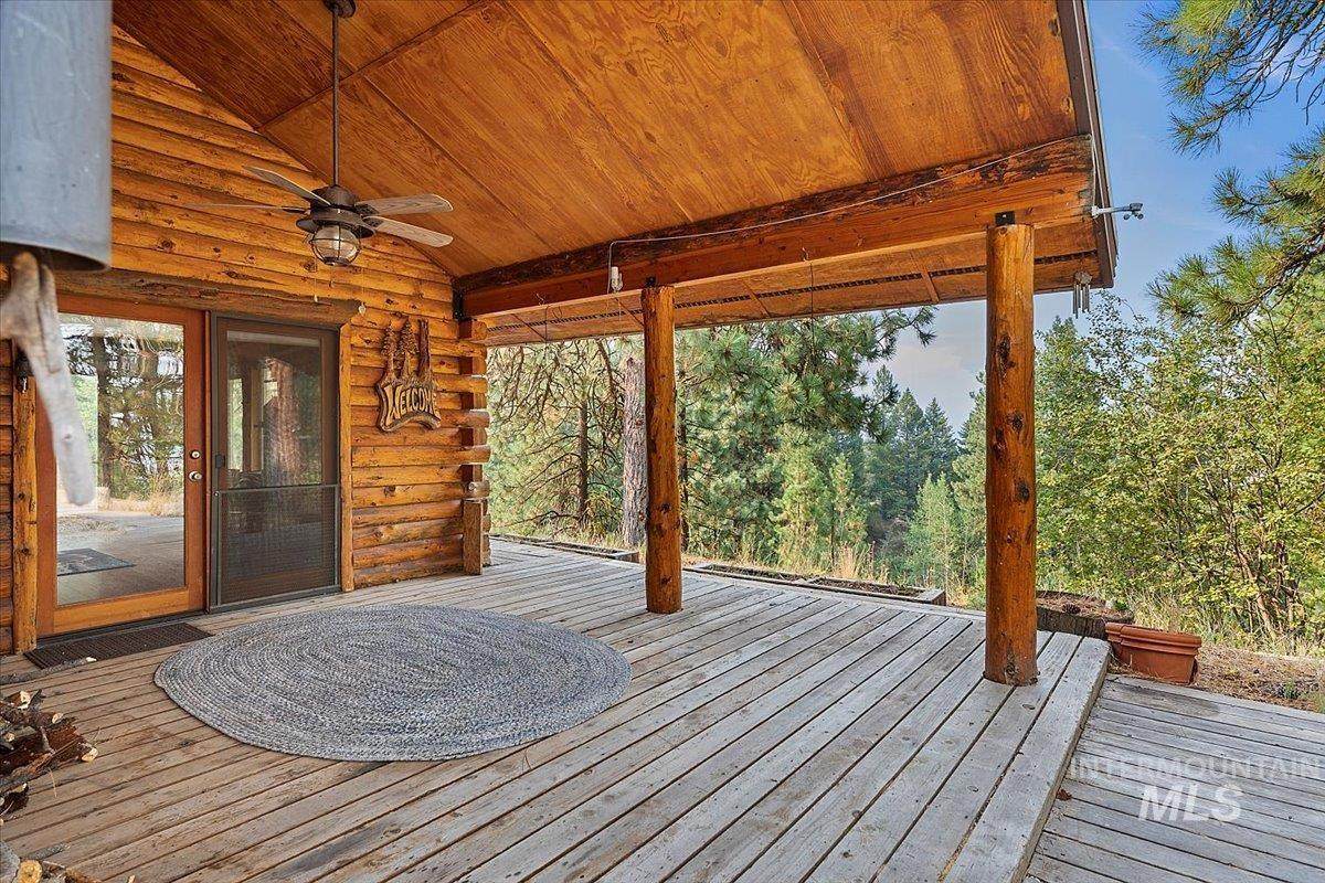 461 Hilltop - Photo 1