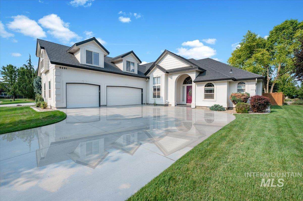 5281 Lolo Pass Ave - Photo 1