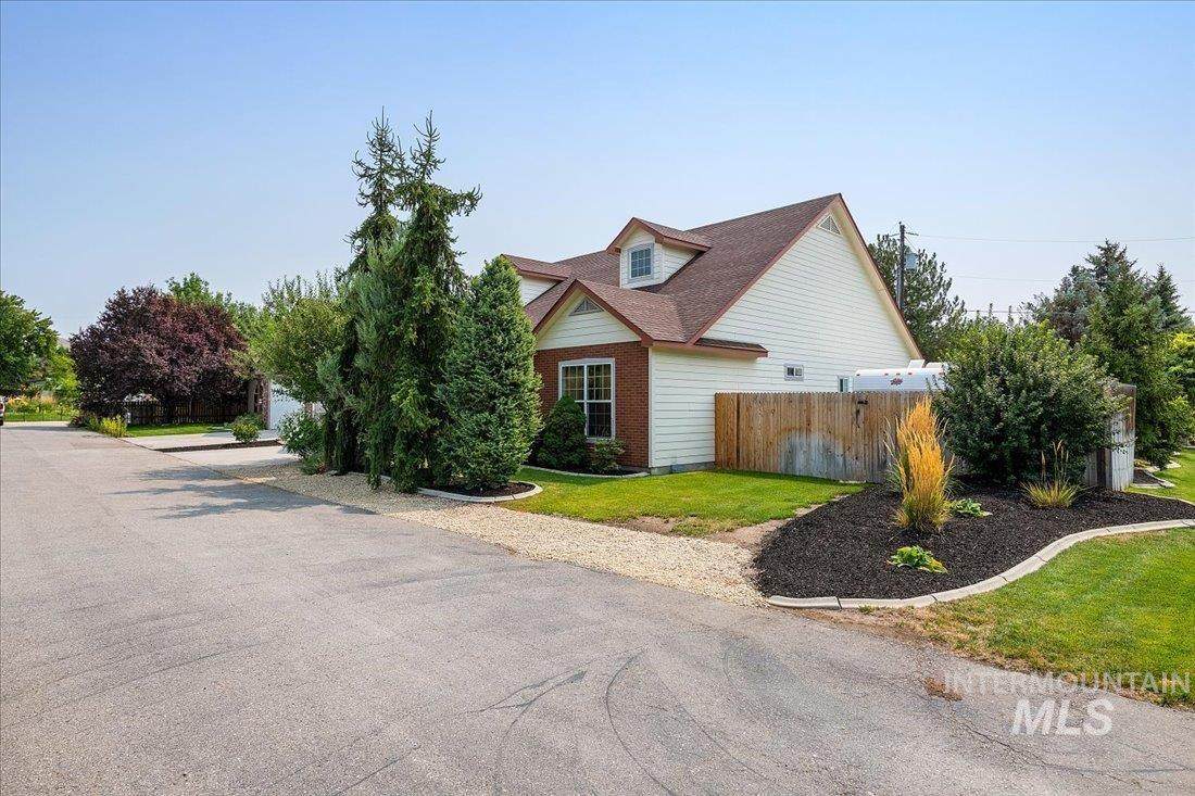 7228 N Gary Ln - Photo 1