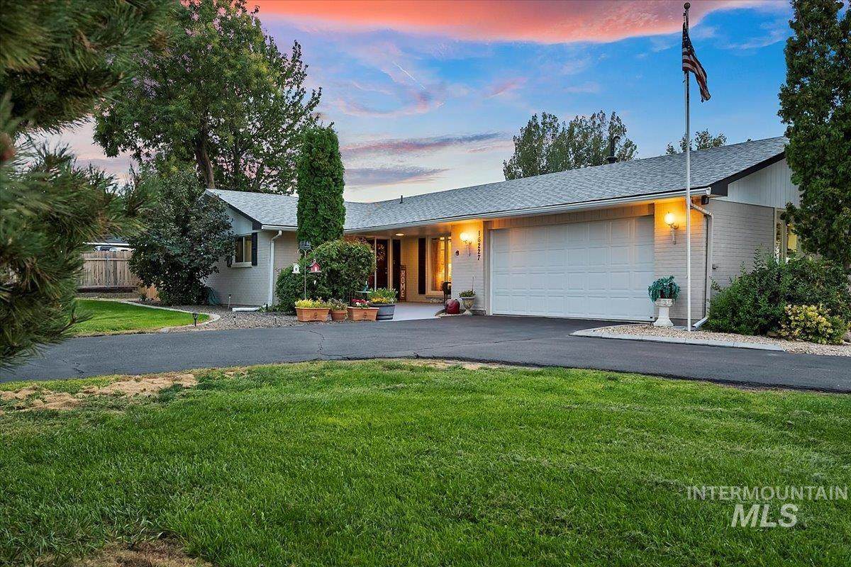 16227 10th Avenue - Photo 1