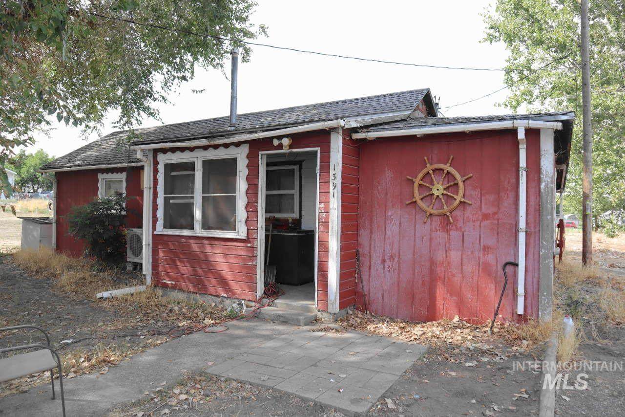 1391 Maple Street - Photo 1