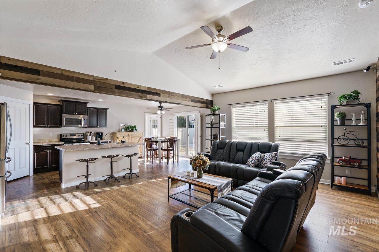 950 Pine Brook Way - Photo 1