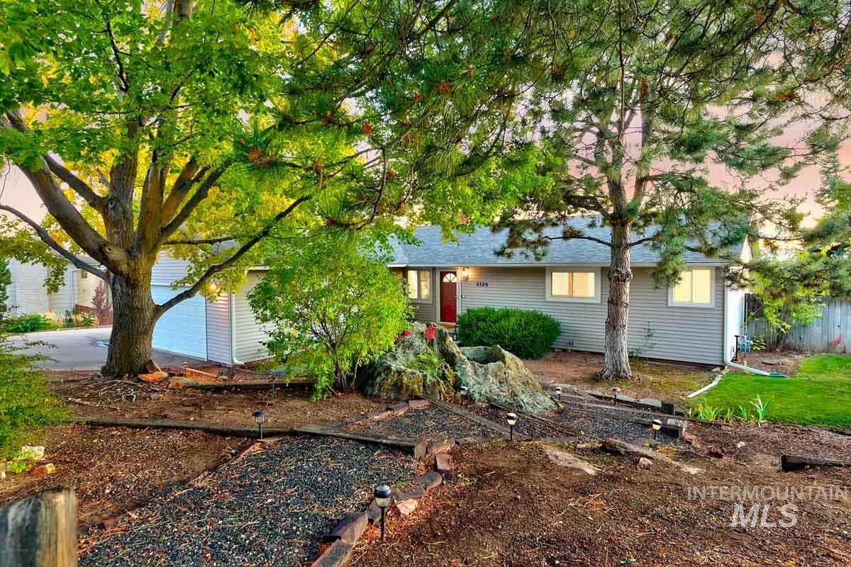 2329 Ridgeview Way - Photo 1