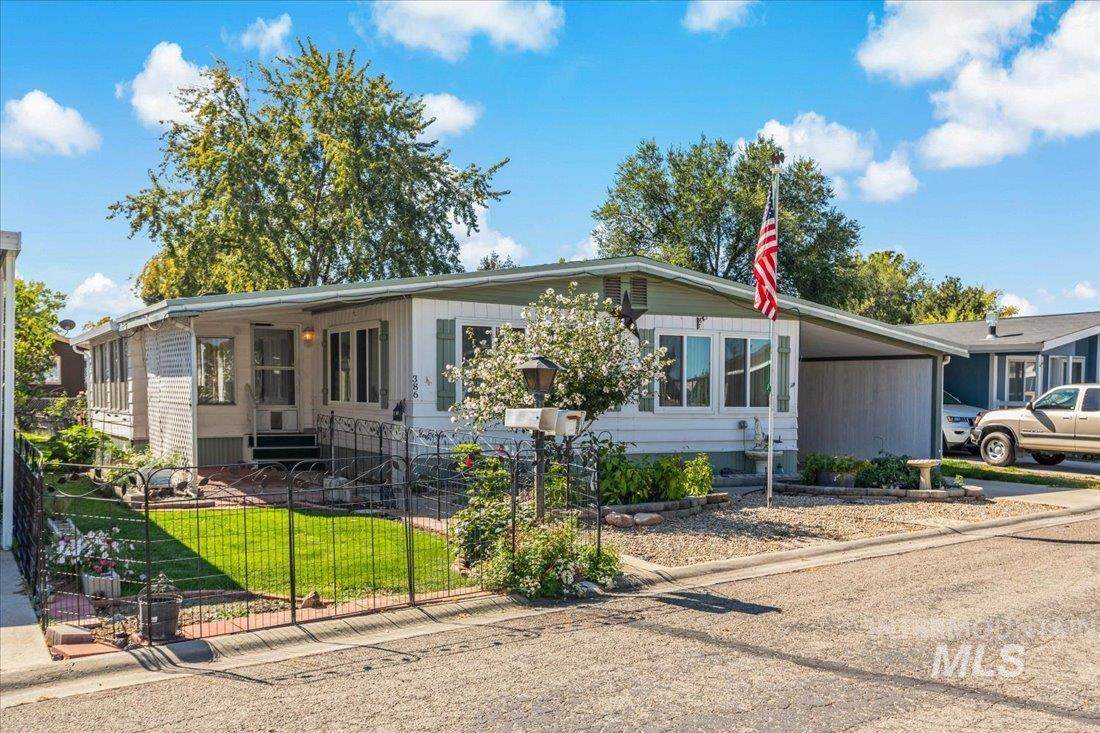 386 Silver City - Photo 1