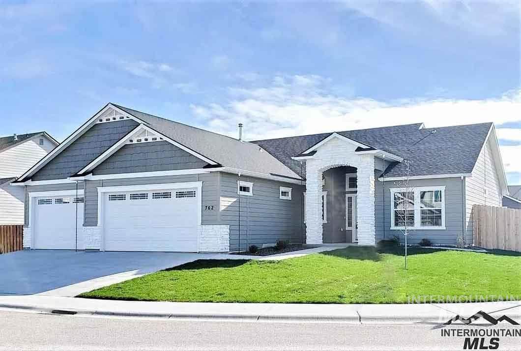 1440 Chaparral Way - Photo 1