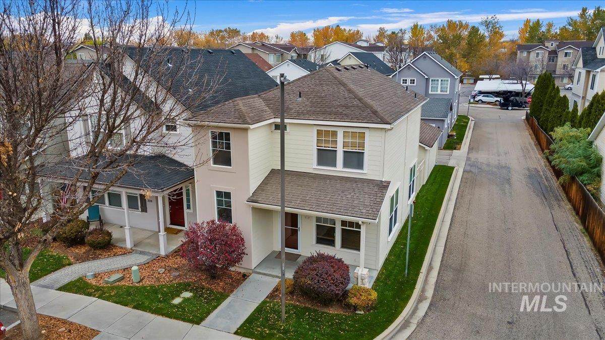 322 Reese Street - Photo 1
