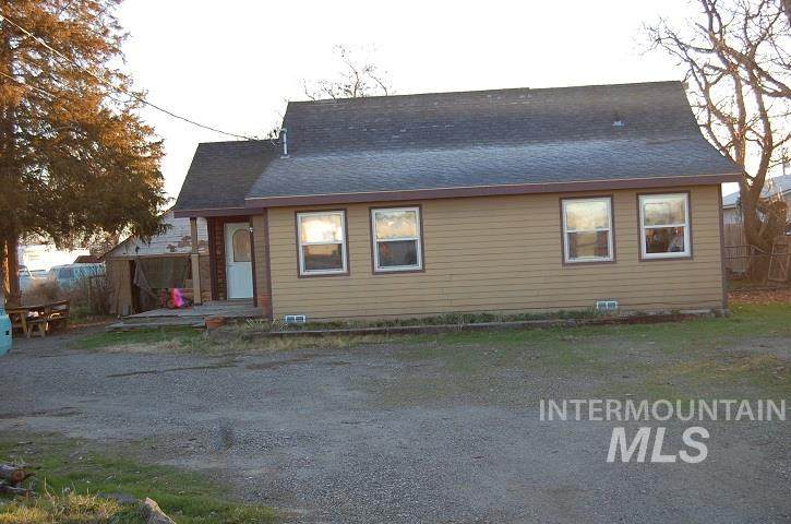 2200 Sunset Dr - Photo 1