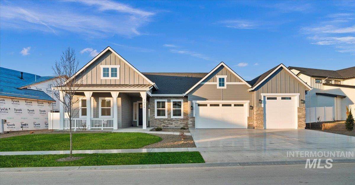 7984 Brooks Dr - Photo 1