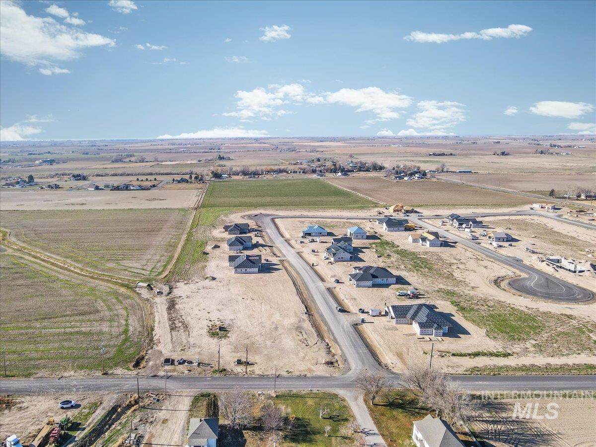 2299 W 4078 N - Photo 1