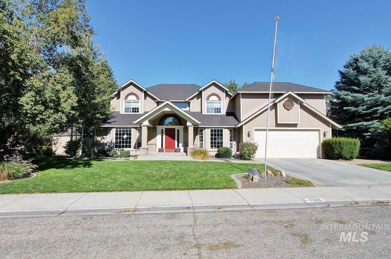1398 Versailles Ct - Photo 1