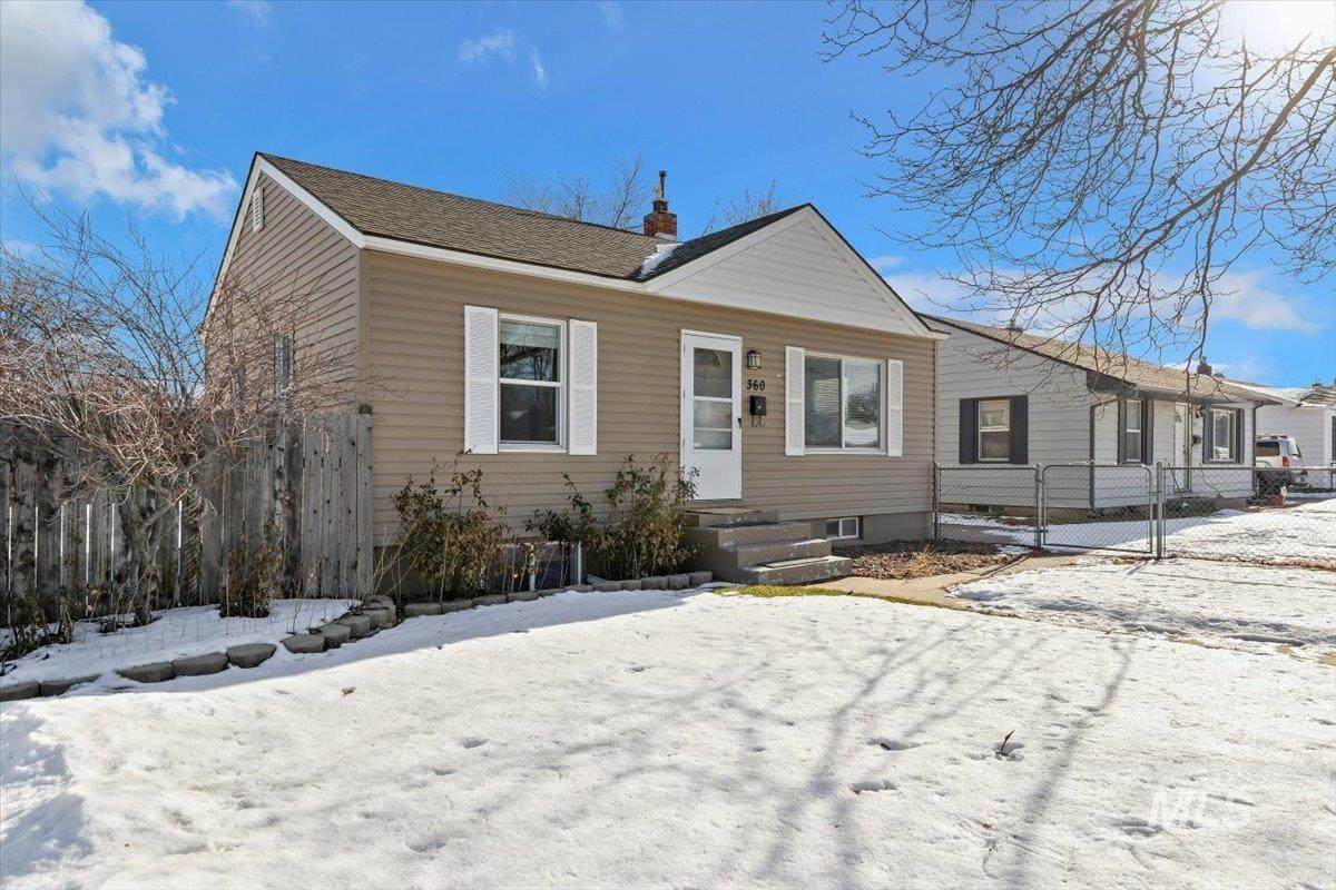 360 Madison St - Photo 1