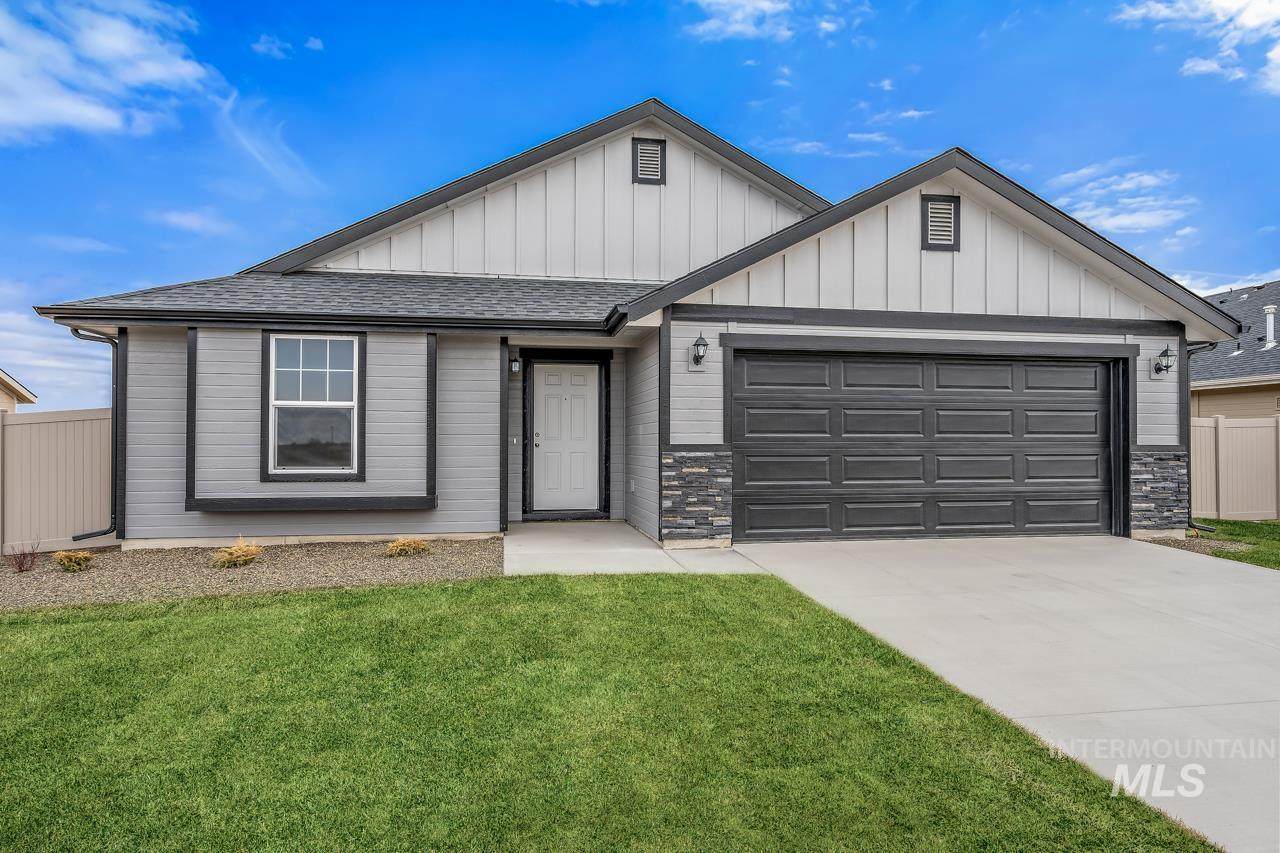 15736 Lexham Ave - Photo 1