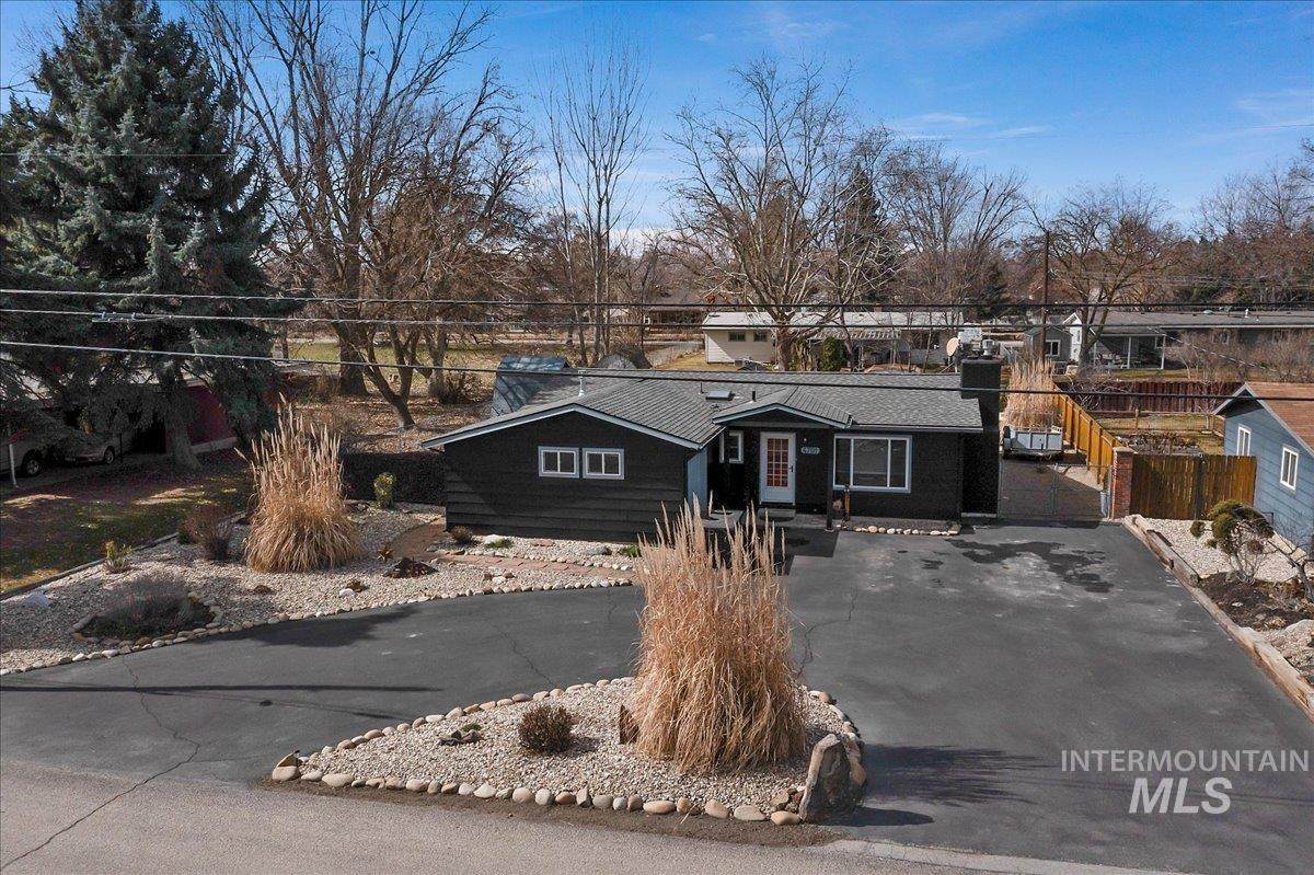 4701 Collister - Photo 1