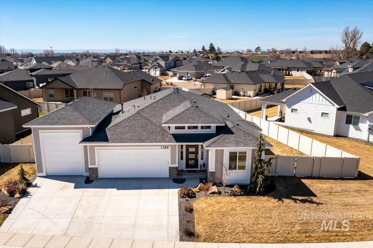 1385 Laramie Ave. - Photo 1