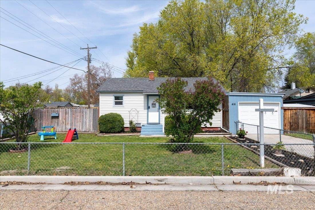 416 E Sheridan Ave - Photo 1