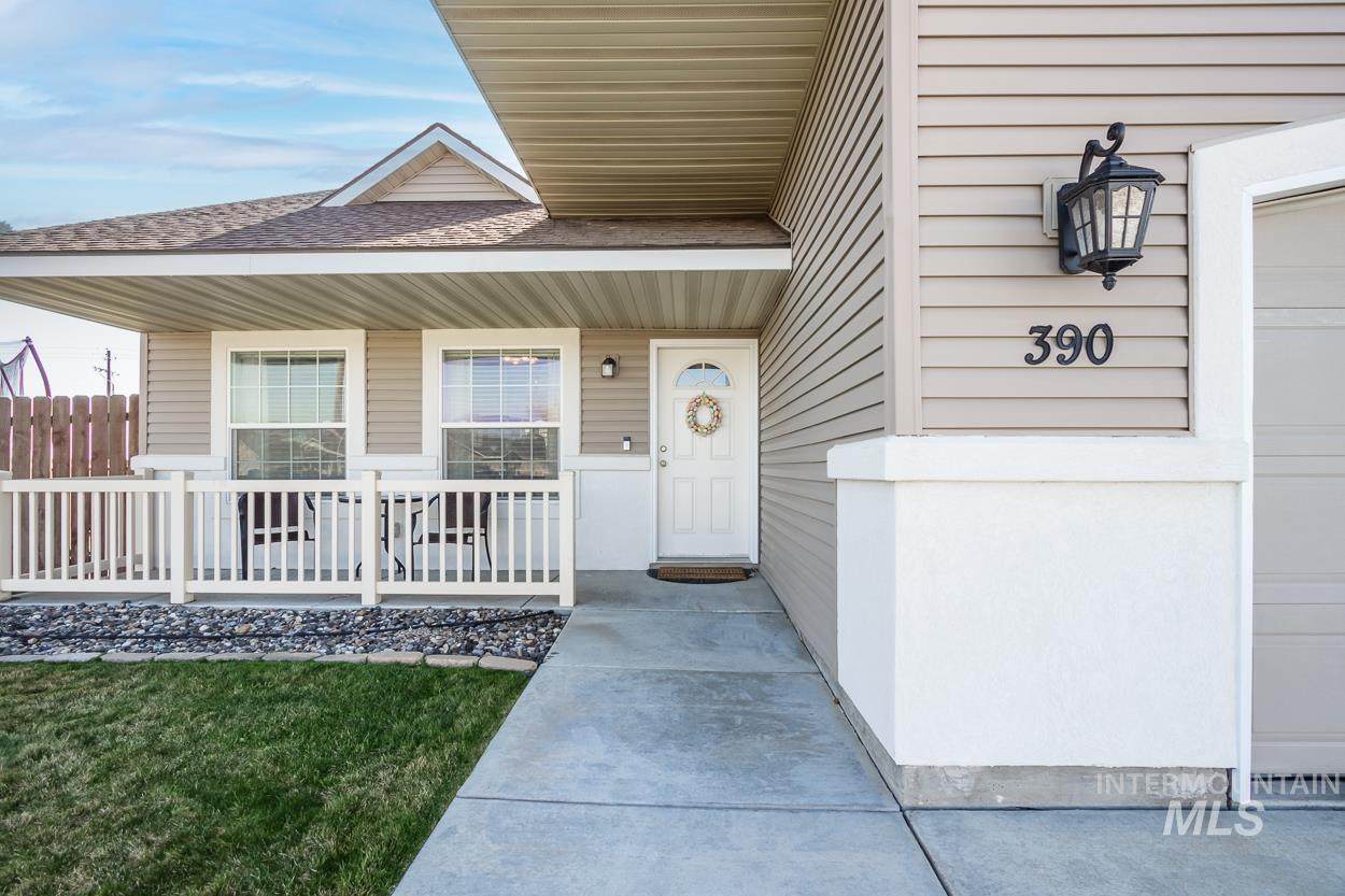 390 Meadowlark Way - Photo 1