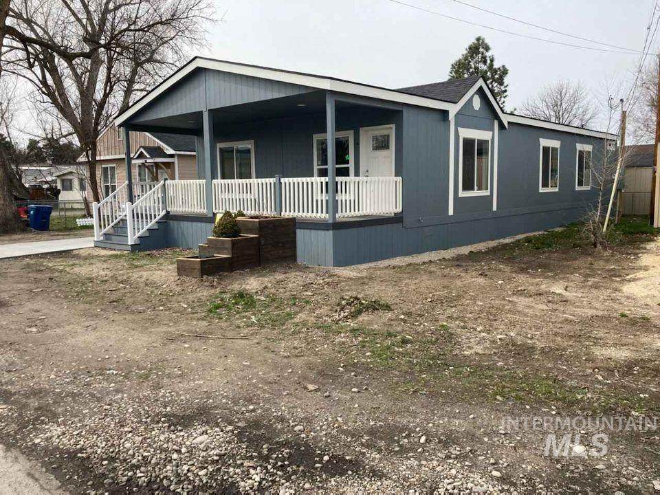 208 44th St - Photo 1