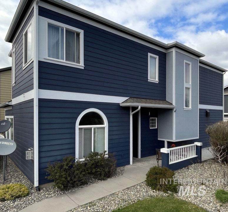 1125 Hourglass Ln - Photo 1