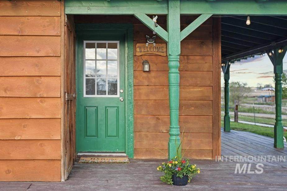 32041 Apple Valley Road - Photo 1