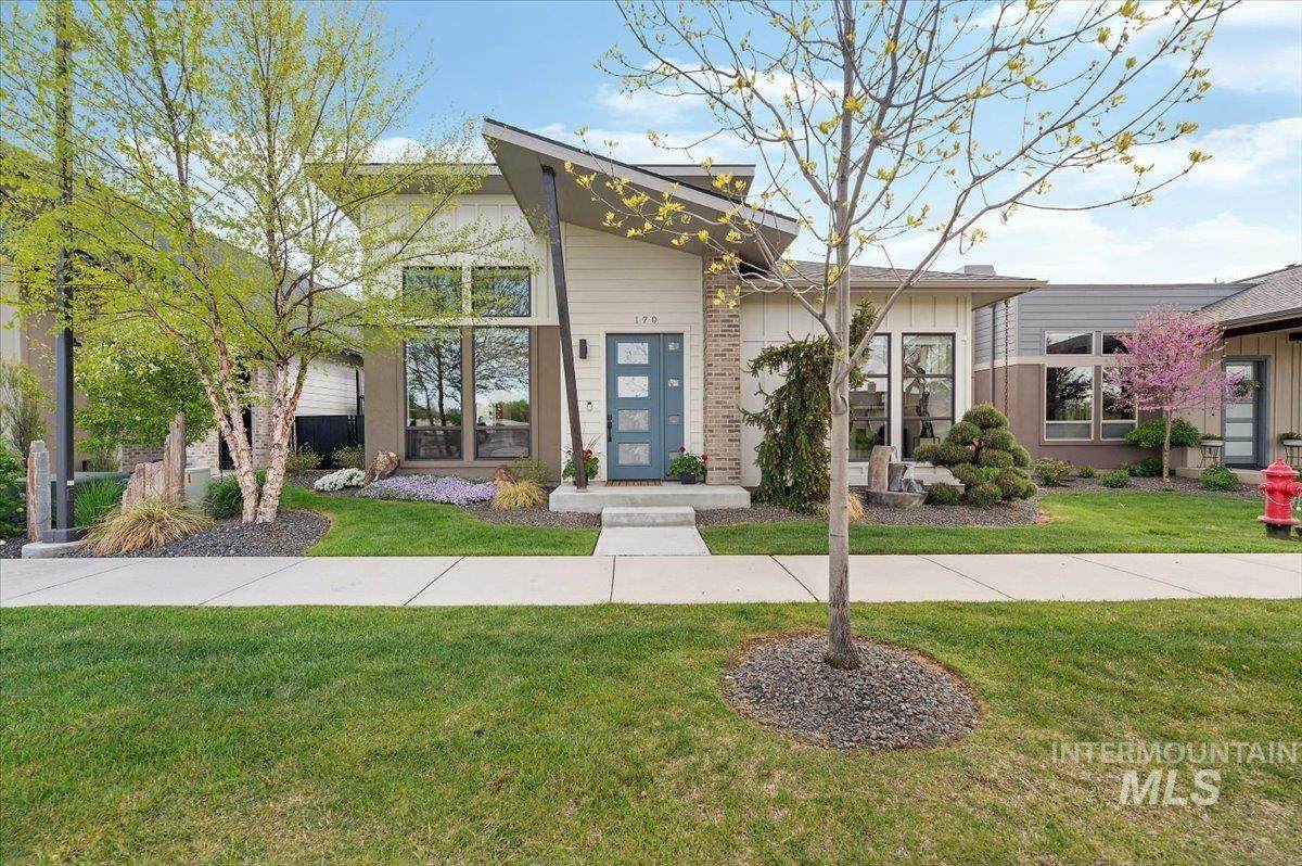 170 Stephenson - Photo 1