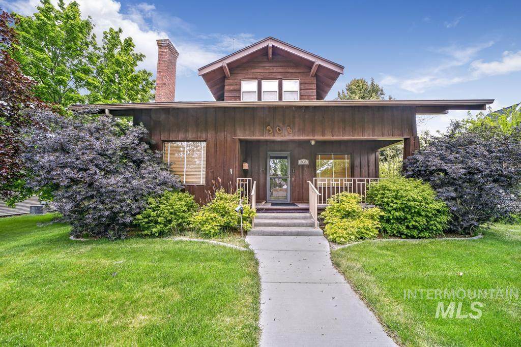 308 11th Ave North - Photo 1