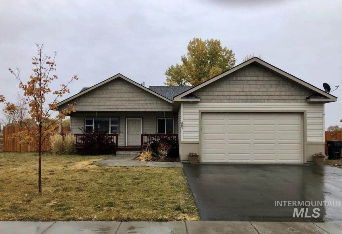 301 Greenfield Drive - Photo 1