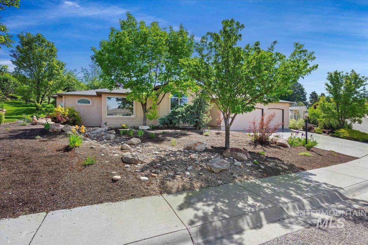 1882 Toluka Way - Photo 1