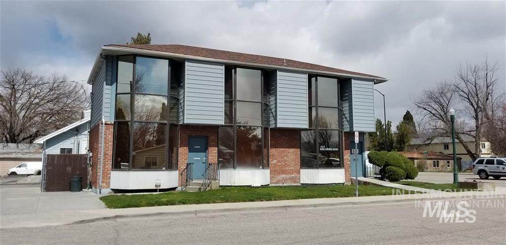 2115 Vista Ave - Photo 1