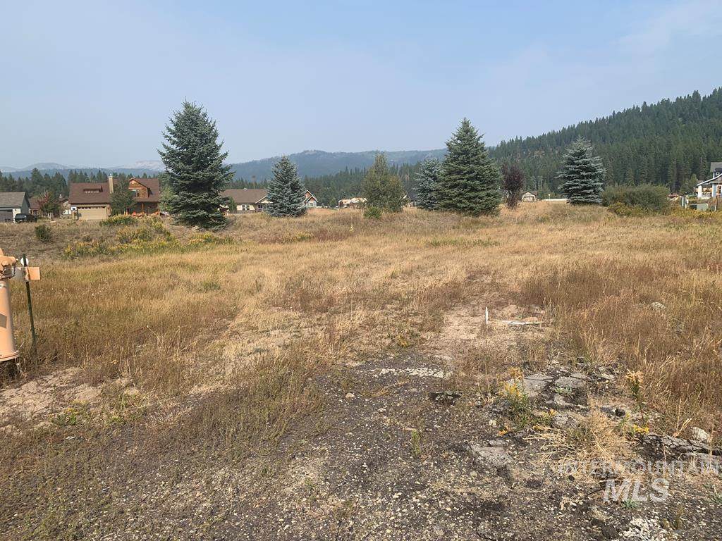 1643 Ginney Way - Photo 1