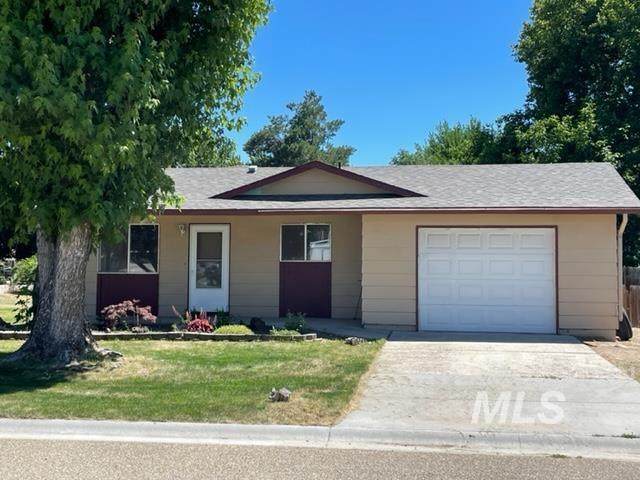 701 Willow Circle - Photo 1