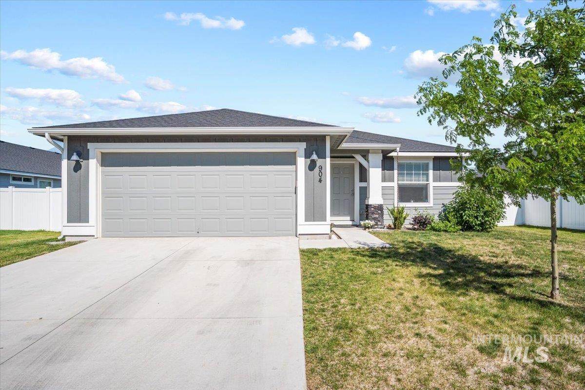 904 Tanami Ave - Photo 1