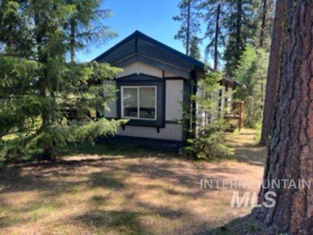 228 Holiday Dr - Photo 1